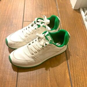 Size 6 1/2 women’s Steve Madden sneakers